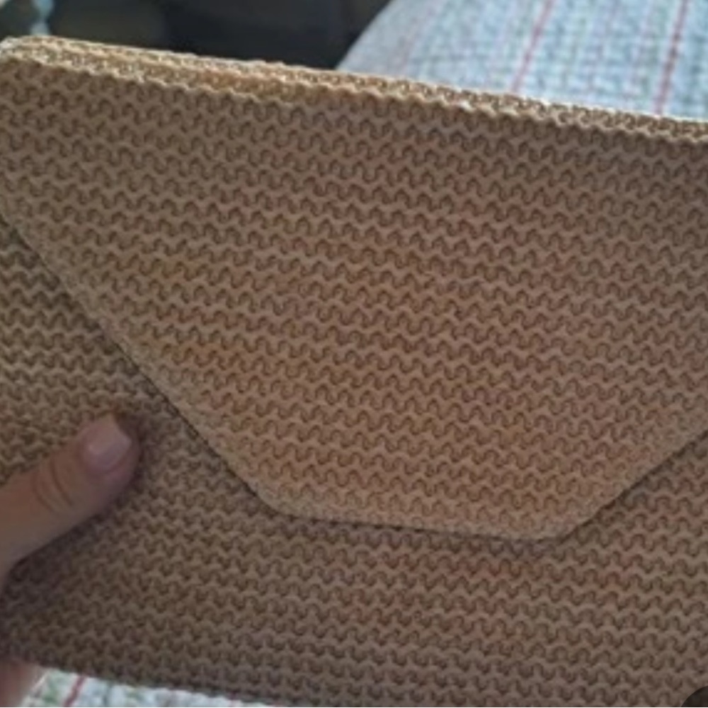 Shein clutch​ - Picture 3 of 3